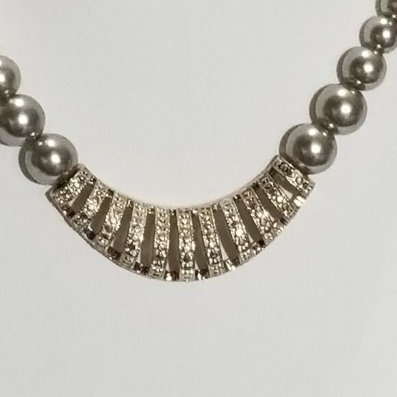 SAQ Avon 14" silver tone faux pearl necklace 1.2056 - Picture 4 of 7